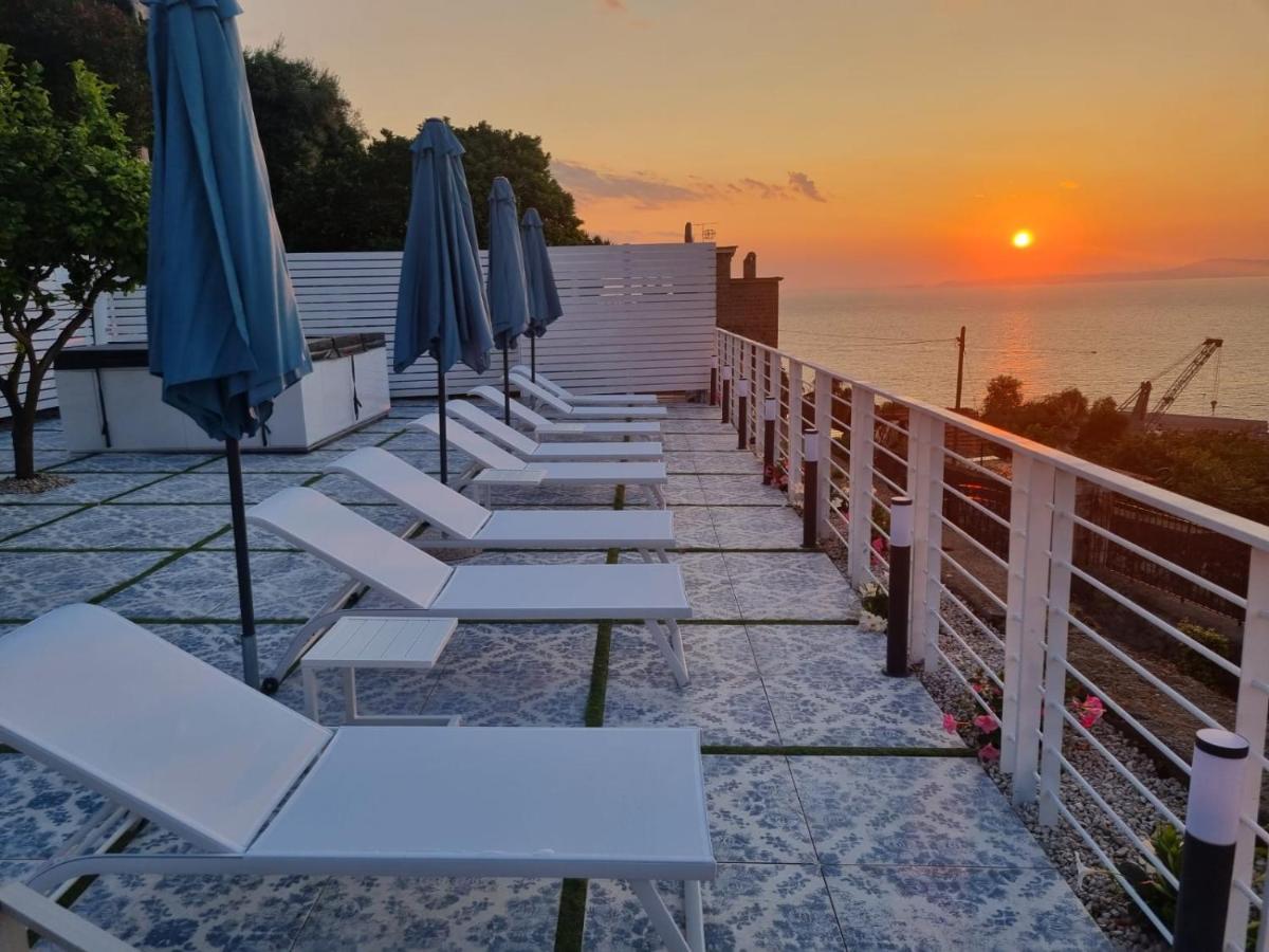 카스텔라마레디스타비아 Relais Al Castello B&B 외부 사진